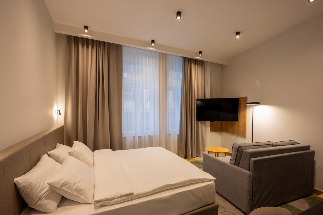 Hop Inn Rooms & Suites Belgrade Exterior photo