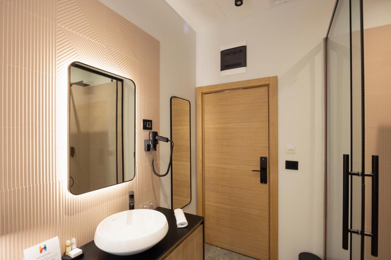 Hop Inn Rooms & Suites Belgrade Exterior photo
