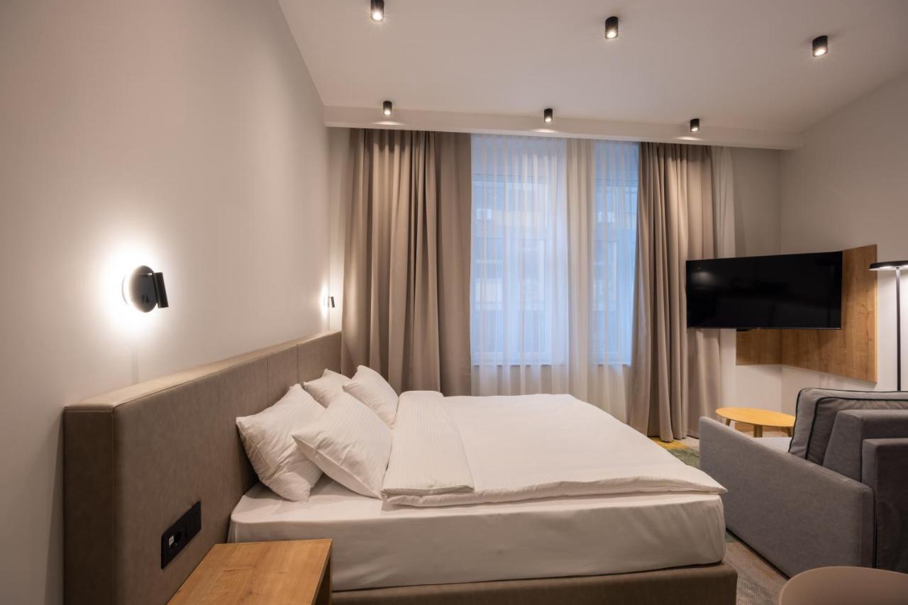 Hop Inn Rooms & Suites Belgrade Exterior photo
