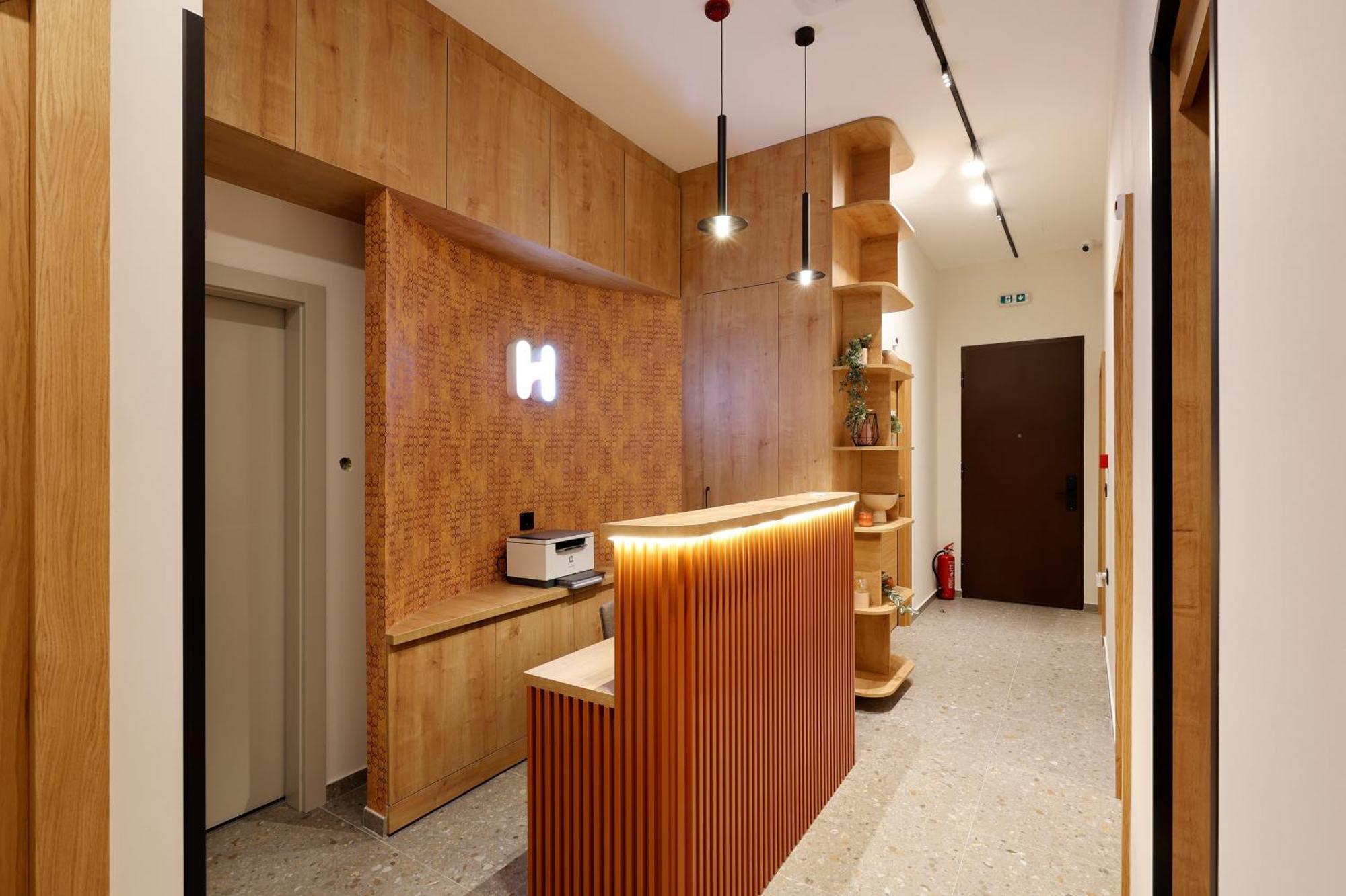 Hop Inn Rooms & Suites Belgrade Exterior photo