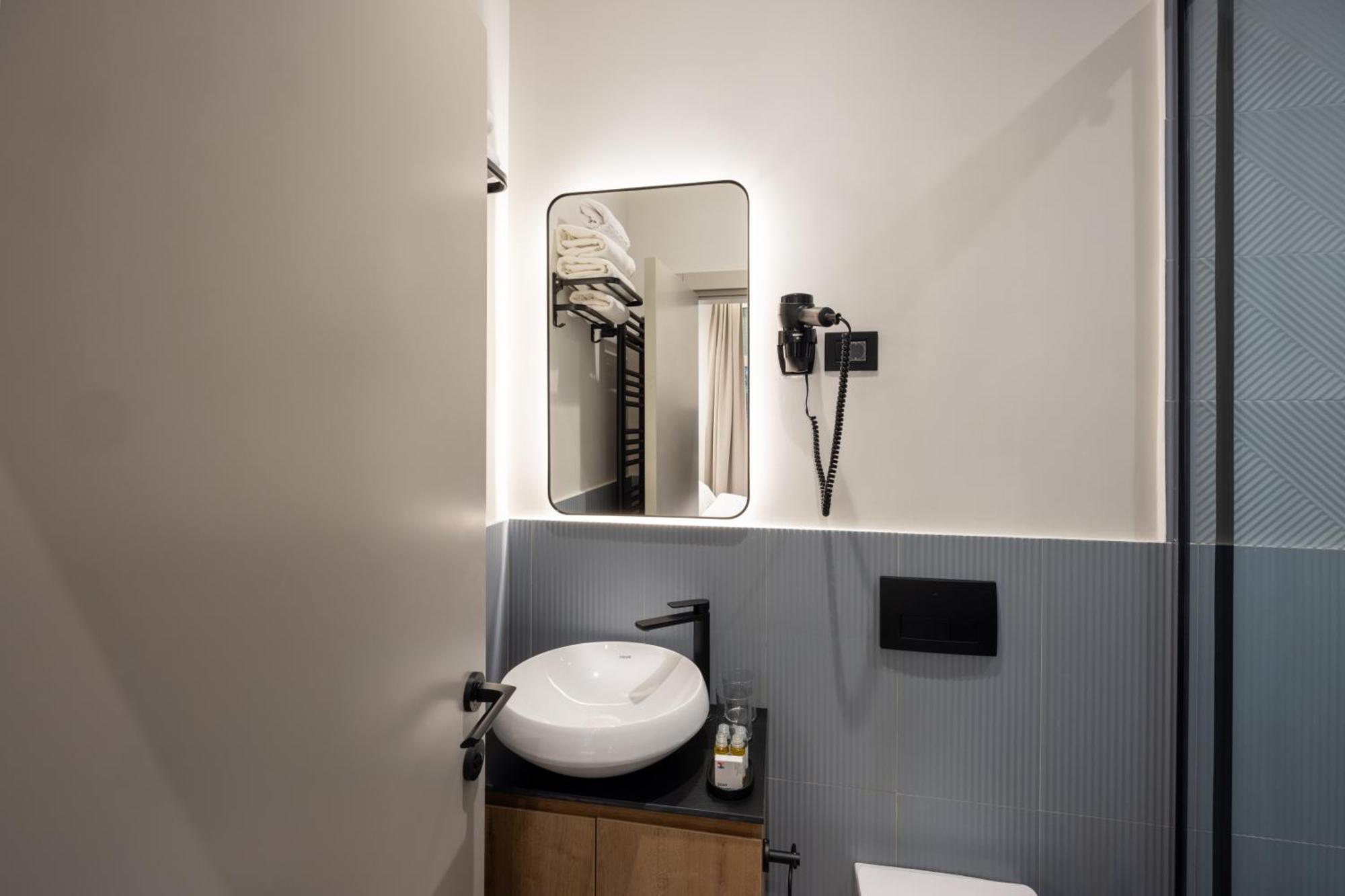 Hop Inn Rooms & Suites Belgrade Exterior photo